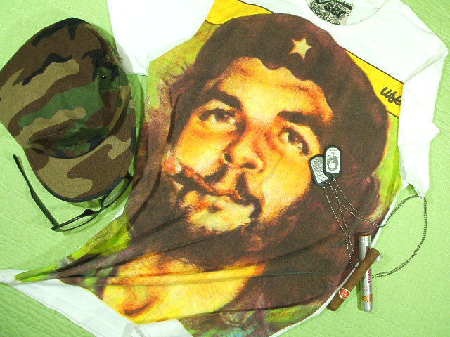 `FEQôsVc@QosVc@CHE GUEVARA Tshirt