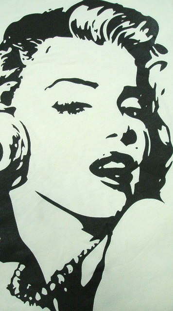 レディース　マリリンＴシャツ　マリリンモンローのＴシャツ　女性サイズ　カットソー　Marilyn Tshirt