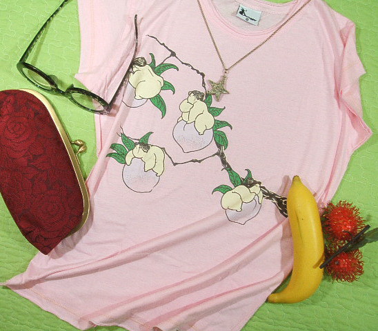 中華柄のTシャツ　桃源郷のTシャツ　桃尻Ｔシャツ　桃のTシャツ　中国妖精Ｔシャツ