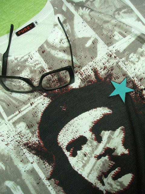 `FEQôsVc@ʐ^W@QosVc@CHE GUEVARA Tshirt@L[ov̂sVc CUBA T-shirt