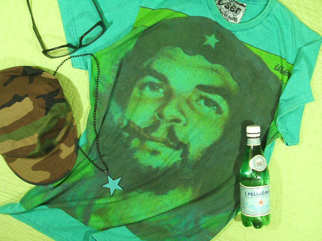 `FEQôsVc@QosVc@CHE GUEVARA Tshirt@L[ov̂sVc CUBA T-sh