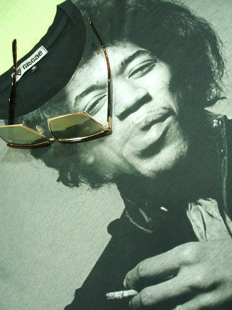 W~EwhbNX̂sVc@W~wsVc@Jimi Hendrix Tshirt