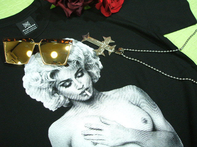 }hîsVc@Madonna Tshirt@}hik[hsVc