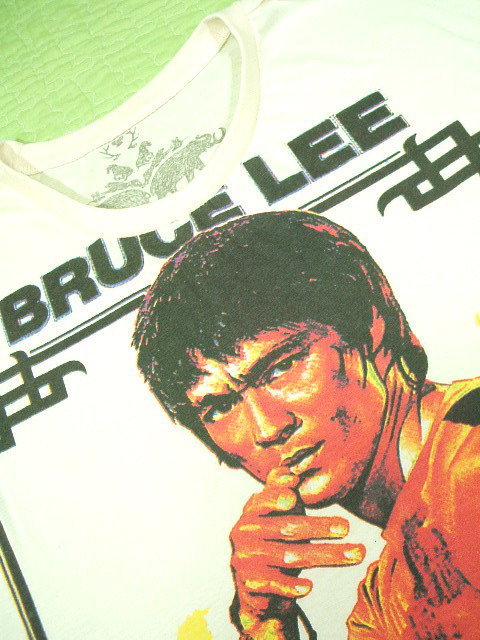 ブルースリーのＴシャツ　Bruce lee Tshirt　李小龍のＴシャツ