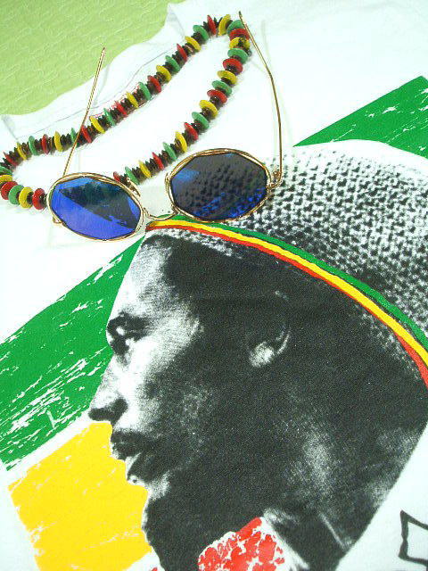 {u}[[sVc@Bob Marley T-shirt@X^@QG@{uE}[[̂sVc