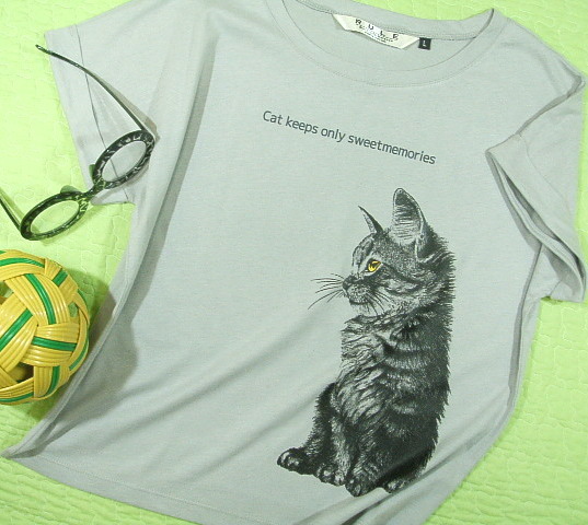 レディースＴシャツ　猫　女性サイズ　ネコのＴシャツ　猫Ｔシャツ　T-shirt Cat　キャットＴシャツ