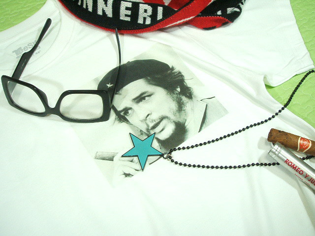 `FEQôsVc@QosVc@CHE GUEVARA Tshirt@L[ov̂sVc CUBA T-sh