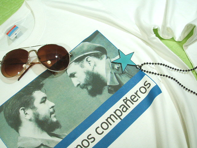 ゲバラとカストロの長袖Ｔシャツ　CUBA T-shirt　チェ・ゲバラの長袖Ｔシャツ　ロンＴ　ゲバラＴシャツ　CHE GUEVARA Tshirt
