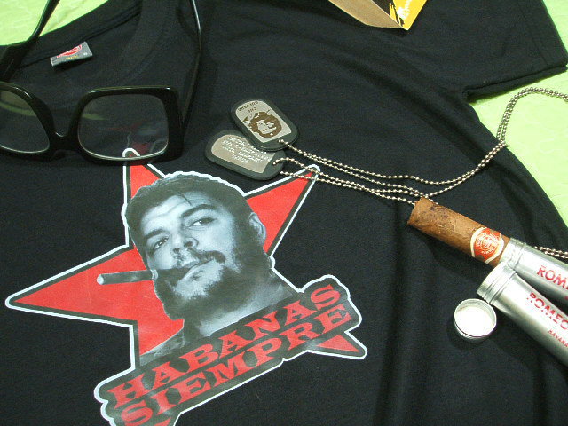 `FEQôsVc@QosVc@CHE GUEVARA Tshirt