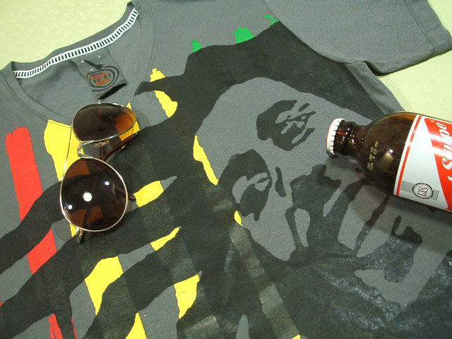 {u}[[sVc@Bob Marley T-shirt@X^@QG@{uE}[[̂sVc