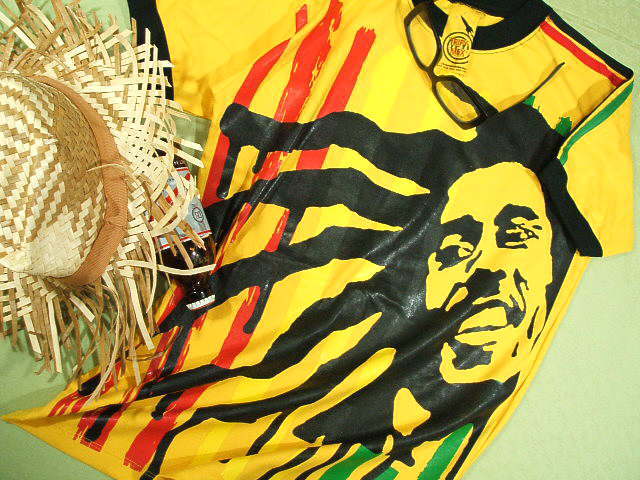 {uE}[[̂sVc@{u}[[sVc@Bob Marley T-shirt