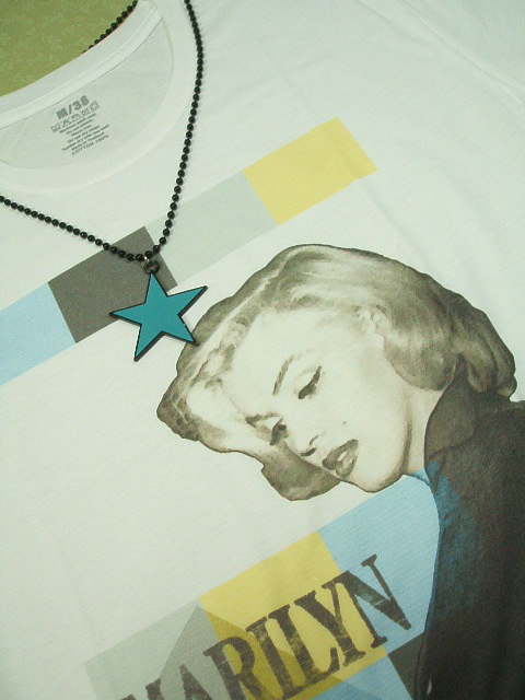 }sVc@}[̂sVc@Marilyn Tshirt