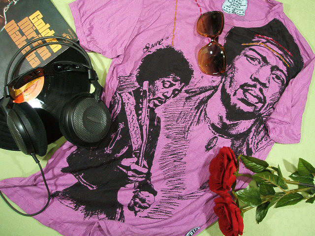 W~EwhbNX̂sVc@W~wsVc@Jimi Hendrix Tshirt