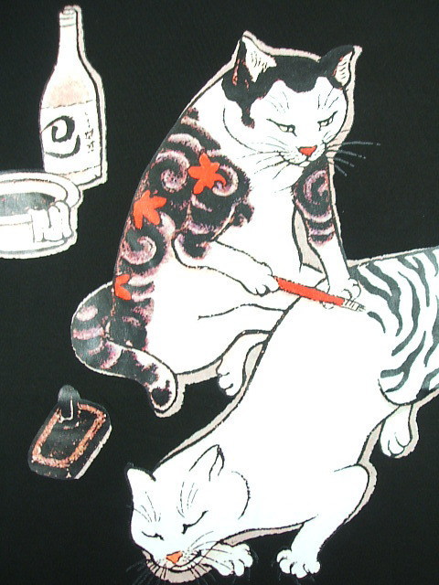 刺青ネコTシャツ、猫の彫り師のTシャツ、三毛猫Tシャツ、ネコTシャツ、面白キャットTシャツ