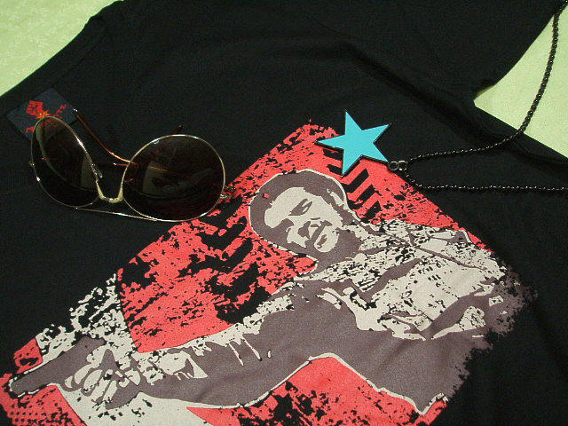 `FEQôsVc@QosVc@CHE GUEVARA Tshirt