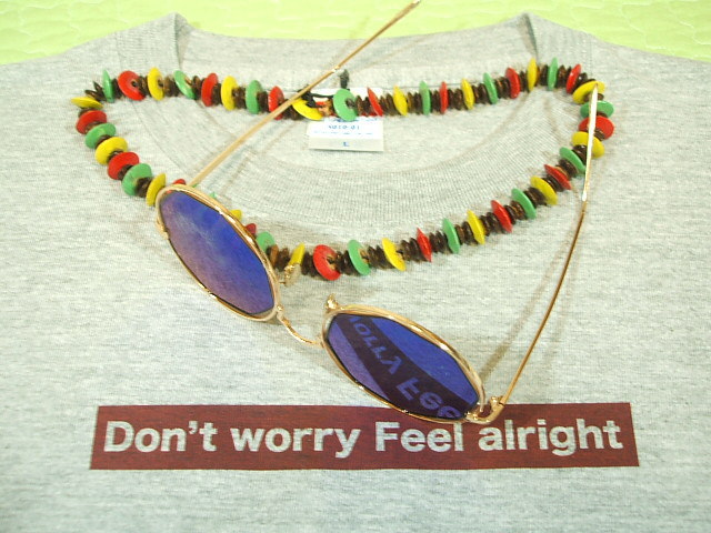 {u}[[sVc@T@t[_t@C^[@{uT@Bob Marley T-shirt@X^@{uE}[[̒sVc