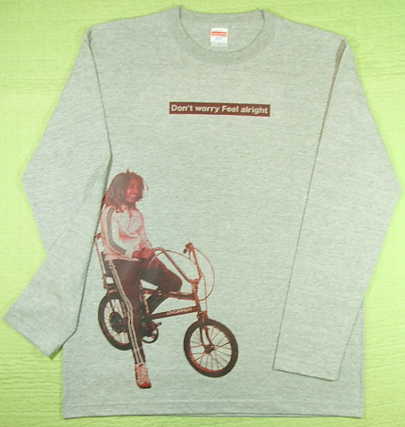 {u}[[sVc@T@t[_t@C^[@{uT@Bob Marley T-shirt@X^@{uE}[[̒sVc