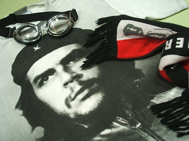 `FEQôsVc@QosVc@CHE GUEVARA Tshirt