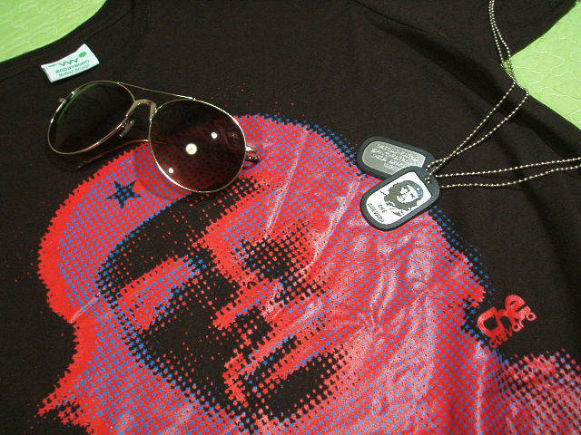 `FEQôsVc@QosVc@CHE GUEVARA Tshirt