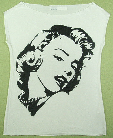 レディース　マリリンＴシャツ　マリリンモンローのＴシャツ　女性サイズ　カットソー　Marilyn Tshirt