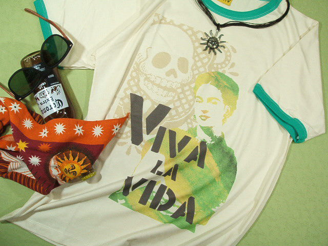 Frida Kahlo T-shirt@t[_J[̂sVc@LVR@Ɓ@t[_sVc