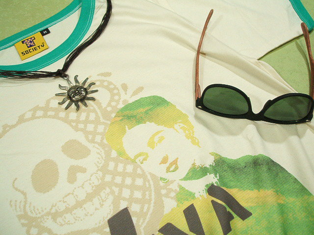 Frida Kahlo T-shirt@t[_J[̂sVc@LVR@Ɓ@t[_sVc