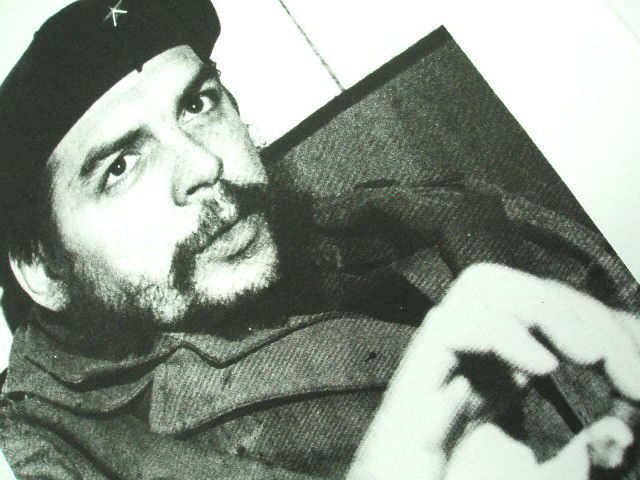 `FEQôsVc@QosVc@CHE GUEVARA Tshirt