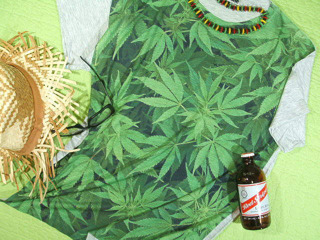 KŴsVc@}t@îsVc@MARIJUANA Tshirt@喃sVc