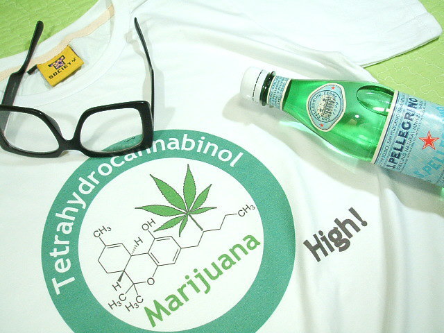 KŴsVc@}t@îsVc@MARIJUANA Tshirt@喃sVc