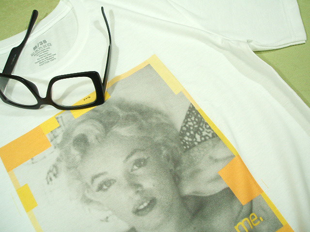 }sVc@}[̂sVc@Marilyn Tshirt