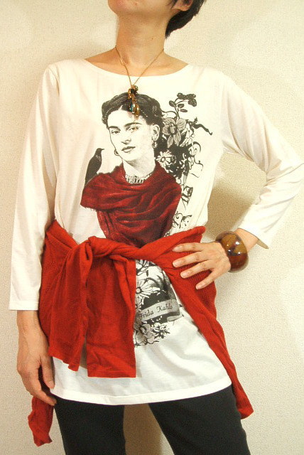 t[_J[̂sVc@@@Frida Kahlo T-shirt