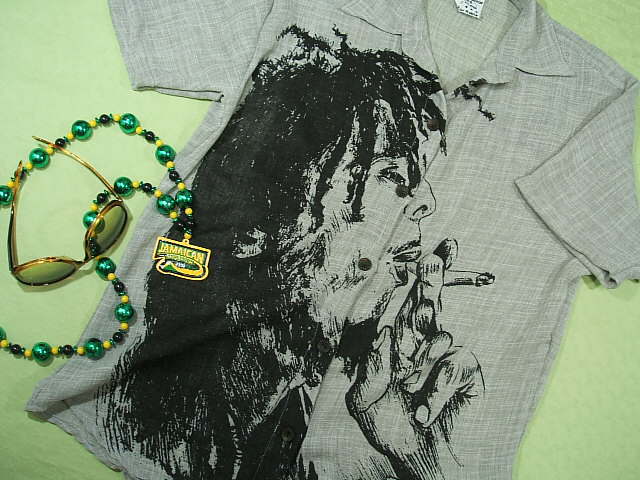 {uE}[[̖tVc@{u}[[sVc@Bob Marley T-shirt