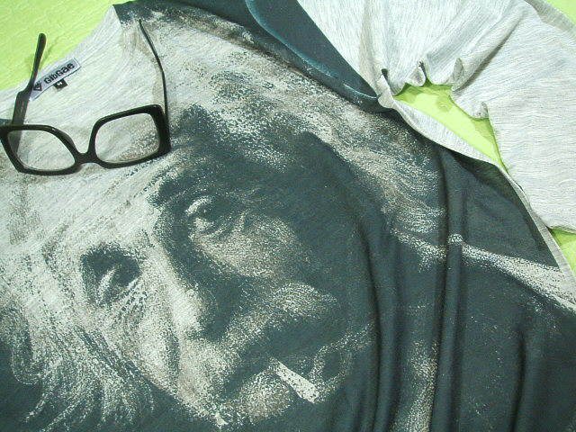 sVc@@ACV^ĈsVc@T@ACV^C@Albert Einstein T-shirt