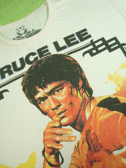 ブルースリーのＴシャツ　Bruce lee Tshirt　李小龍のＴシャツ