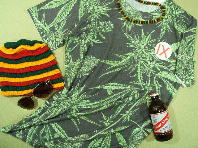 KŴsVc@}t@îsVc@MARIJUANA Tshirt@喃sVc