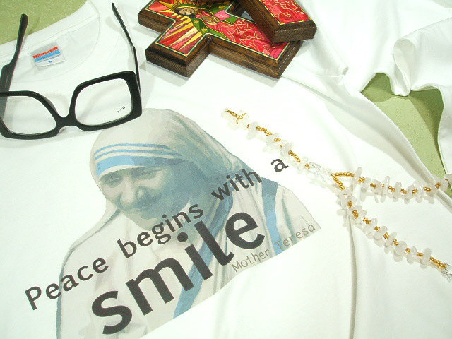 }U[eT̂sVc@Mother Teresa T-shirts