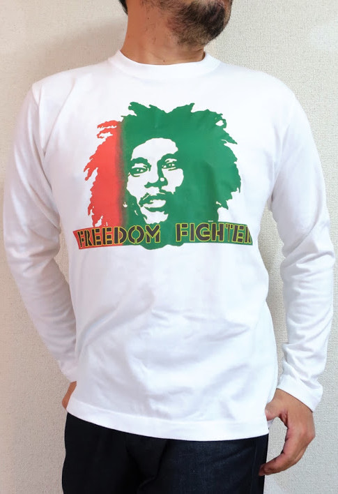 {u}[[sVc@T@t[_t@C^[@{uT@Bob Marley T-shirt@X^@{uE}[[̒sVc